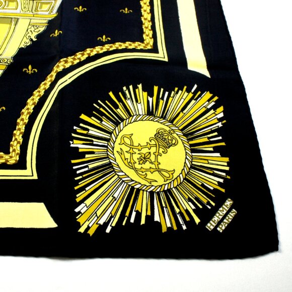 Authentic Vintage Hermes Le Soleil Royal 100% Silk Scarf, Carre 90 - Picture 13 of 14